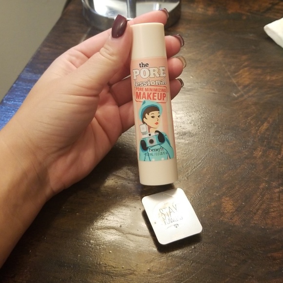 Benefit Other - The Porefessional pore minimizing make up-level 2